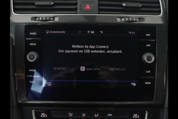 Volkswagen Golf 1.0 TSI Comfortline | Carplay | Adaptive cruise | Navigatie | Climate control | Parkeerhulp | Bluetooth