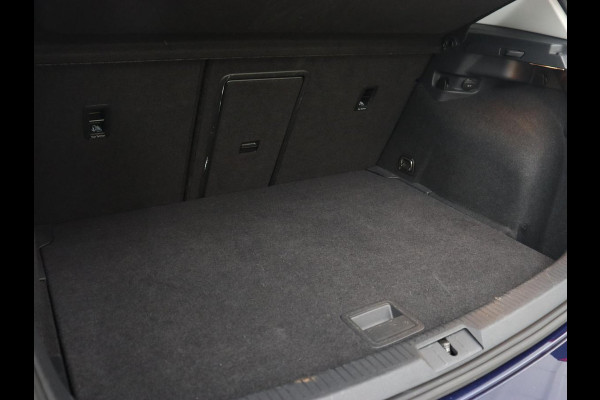 Volkswagen Golf 1.0 TSI Comfortline | Carplay | Adaptive cruise | Navigatie | Climate control | Parkeerhulp | Bluetooth