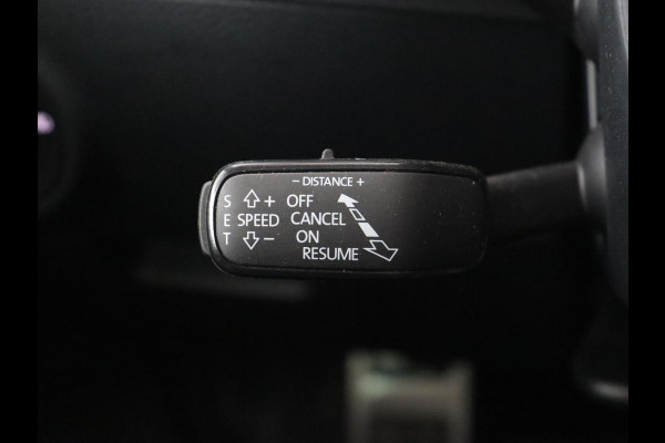 Škoda Superb 1.4 TSI iV Laurin & Klement | Panoramadak | Stoelventilatie | Leder | Camera | Trekhaak | Massage | Adaptive cruise | Virtual Cockpit | Canton Sound | Carplay | 19'' lichtmetalen velgen | PHEV