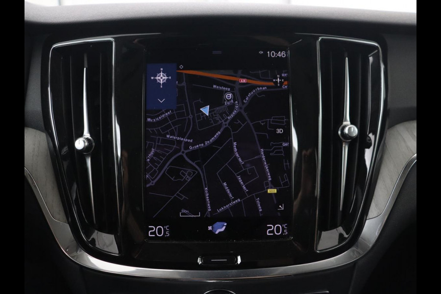 Volvo V60 2.0 T8 Recharge AWD Business Pro | Trekhaak | Leder | Carplay | Keyless | Navigatie | Climate control | Cruise control | Parkeerhulp | Full LED