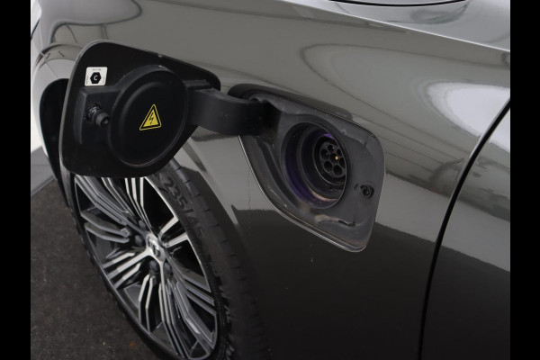 Volvo V60 2.0 T8 Recharge AWD Business Pro | Trekhaak | Leder | Carplay | Keyless | Navigatie | Climate control | Cruise control | Parkeerhulp | Full LED
