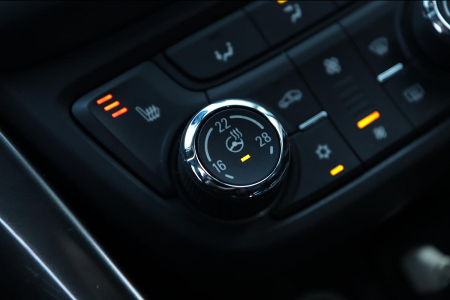 Opel Zafira Tourer 1.6 Turbo 7p / DODEHOEK / CAMERA / STOEL+STUURVERW / CARPLAY