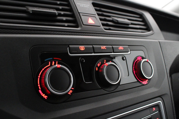 Volkswagen Caddy 2.0 TDI L1H1 BMT > cruise control/trekhaak/imperiaal/all season banden