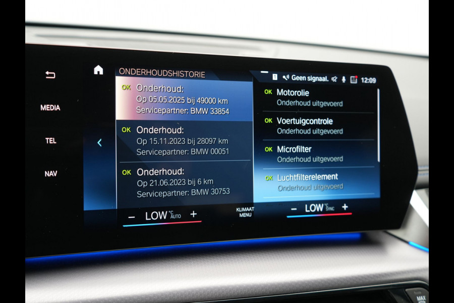 BMW X1 xDrive30e M Sport Plug In Hybrid 326pk Dealer O.H PHEV | Trekhaak Af Fabriek | Head Up | 360 Camera | Adaptive Cruise | Harman Kardon | Alcantara Sportstoelen Memory & Verwarmd | Apple Carplay | Navigatie | Sfeerverlichting |