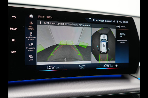 BMW X1 xDrive30e M Sport Plug In Hybrid 326pk Dealer O.H PHEV | Trekhaak Af Fabriek | Head Up | 360 Camera | Adaptive Cruise | Harman Kardon | Alcantara Sportstoelen Memory & Verwarmd | Apple Carplay | Navigatie | Sfeerverlichting |