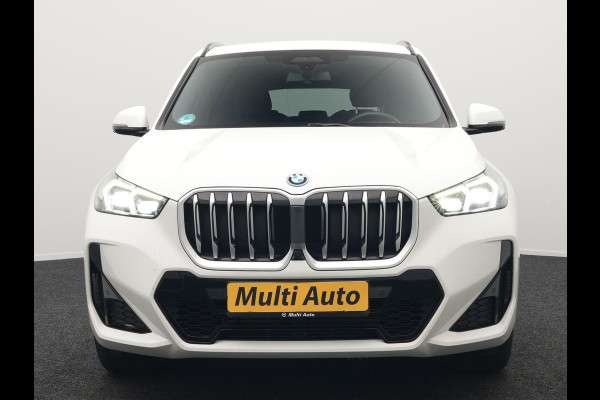 BMW X1 xDrive30e M Sport Plug In Hybrid 326pk Dealer O.H PHEV | Trekhaak Af Fabriek | Head Up | 360 Camera | Adaptive Cruise | Harman Kardon | Alcantara Sportstoelen Memory & Verwarmd | Apple Carplay | Navigatie | Sfeerverlichting |