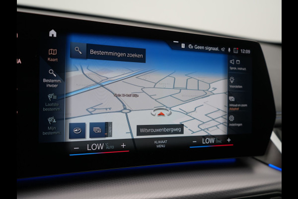 BMW X1 xDrive30e M Sport Plug In Hybrid 326pk Dealer O.H PHEV | Trekhaak Af Fabriek | Head Up | 360 Camera | Adaptive Cruise | Harman Kardon | Alcantara Sportstoelen Memory & Verwarmd | Apple Carplay | Navigatie | Sfeerverlichting |