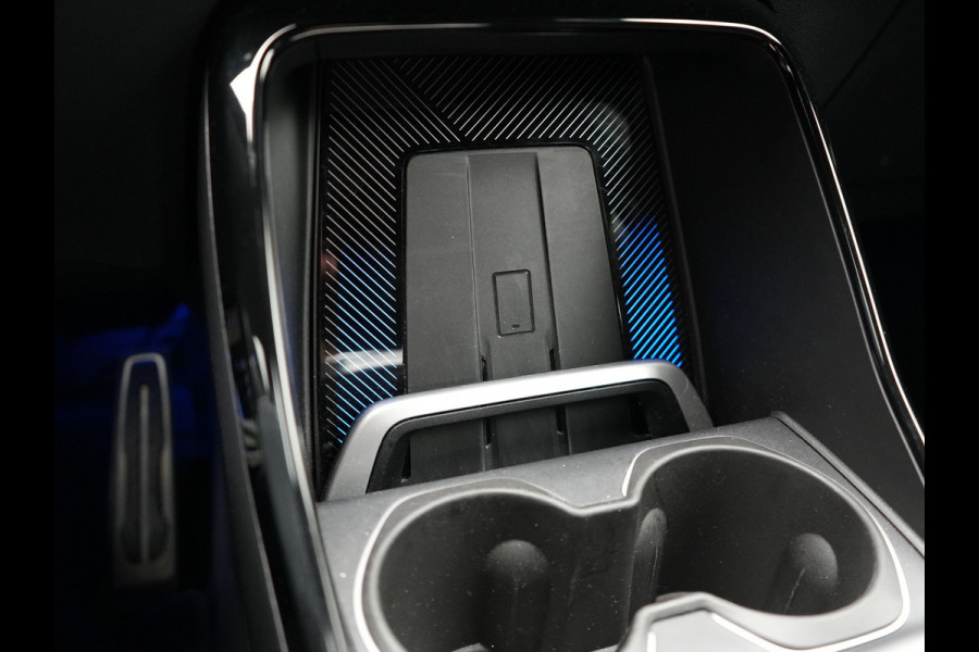 BMW X1 xDrive30e M Sport Plug In Hybrid 326pk Dealer O.H PHEV | Trekhaak Af Fabriek | Head Up | 360 Camera | Adaptive Cruise | Harman Kardon | Alcantara Sportstoelen Memory & Verwarmd | Apple Carplay | Navigatie | Sfeerverlichting |