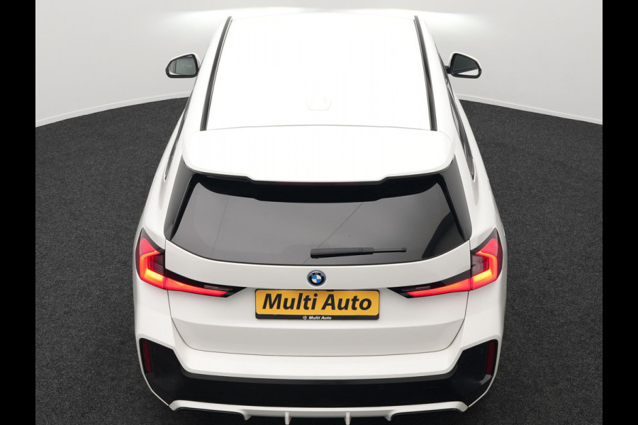 BMW X1 xDrive30e M Sport Plug In Hybrid 326pk Dealer O.H PHEV | Trekhaak Af Fabriek | Head Up | 360 Camera | Adaptive Cruise | Harman Kardon | Alcantara Sportstoelen Memory & Verwarmd | Apple Carplay | Navigatie | Sfeerverlichting |