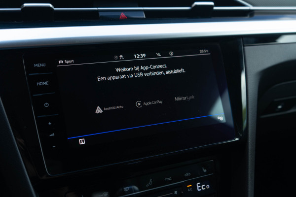 Volkswagen Arteon Shooting Brake 1.4 TSI eHybrid R-Line / Virtual Cockpit/ Head-up Display/ Adaptive Cruise Control/ Trekhaak/ Panoramadak/ 200kW (272PK)
