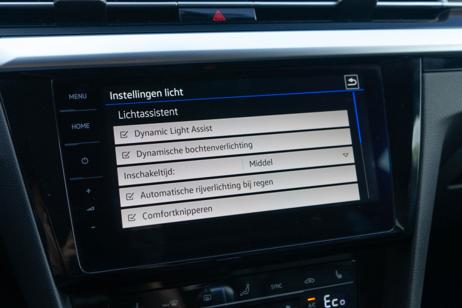 Volkswagen Arteon Shooting Brake 1.4 TSI eHybrid R-Line / Virtual Cockpit/ Head-up Display/ Adaptive Cruise Control/ Trekhaak/ Panoramadak/ 200kW (272PK)