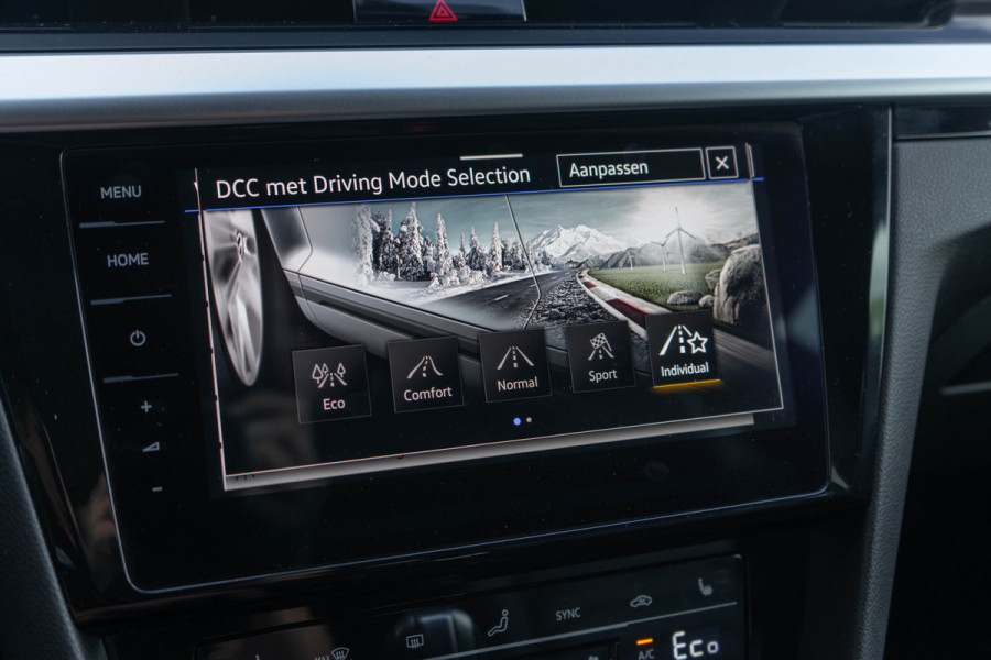 Volkswagen Arteon Shooting Brake 1.4 TSI eHybrid R-Line / Virtual Cockpit/ Head-up Display/ Adaptive Cruise Control/ Trekhaak/ Panoramadak/ 200kW (272PK)