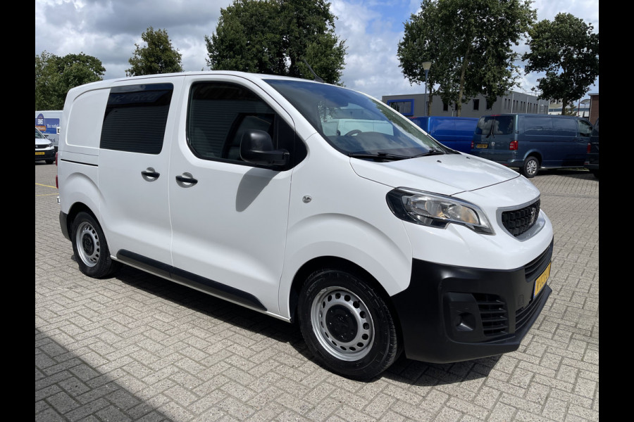 Peugeot Expert 226C 1.6 BlueHDI 95 Pro automaat / vaste prijs rijklaar € 10.950 ex btw / lease vanaf € 242 / airco / cruise / trekhaak / parkeersensoren achter / euro 6