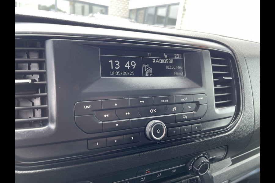 Peugeot Expert 226C 1.6 BlueHDI 95 Pro automaat / vaste prijs rijklaar € 10.950 ex btw / lease vanaf € 242 / airco / cruise / trekhaak / parkeersensoren achter / euro 6