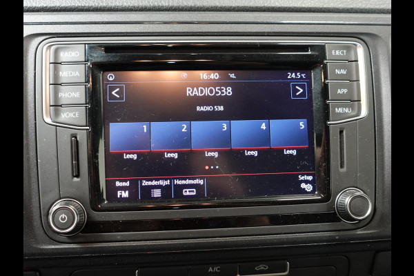 Volkswagen Transporter 150pk automaat L2 Comfortline Executive + Trekhaak Navigatie Apple Carplay Sortimo inbouw Euro6 2-zits