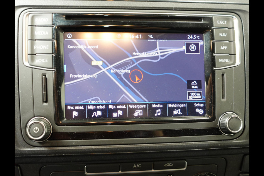 Volkswagen Transporter 150pk automaat L2 Comfortline Executive + Trekhaak Navigatie Apple Carplay Sortimo inbouw Euro6 2-zits