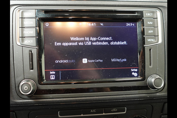 Volkswagen Transporter 150pk automaat L2 Comfortline Executive + Trekhaak Navigatie Apple Carplay Sortimo inbouw Euro6 2-zits