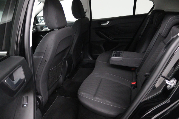 Ford Focus 1.0 EcoBoost Titanium X Business (PARKEERSENSOREN, ACHTERUITRIJCAMERA, CRUISE CONTROL, NAVIGATIE, LANE-ASSIST)