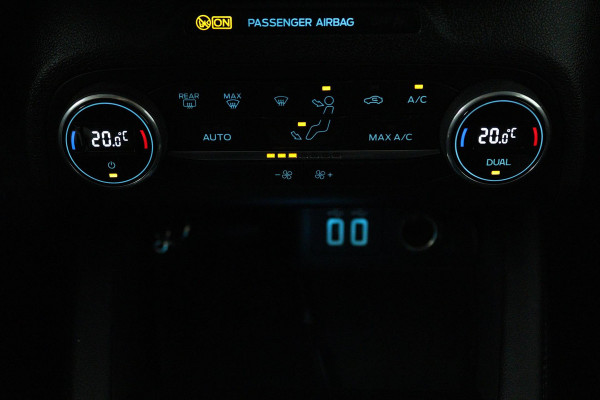 Ford Focus 1.0 EcoBoost Titanium X Business (PARKEERSENSOREN, ACHTERUITRIJCAMERA, CRUISE CONTROL, NAVIGATIE, LANE-ASSIST)