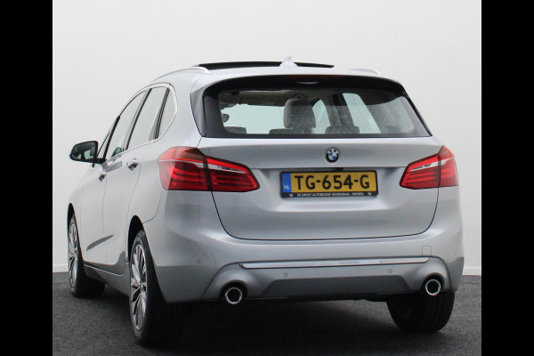 BMW 2 Serie Active Tourer 220i High Executive Automaat Panoramadak, Leer, Head-Up, Camera, Navigatie, LED