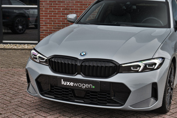 BMW 3 Serie Touring 330e xDrive M-Sport Pano ACC Trekh HUD HiFi Leder Brooklyngrau!