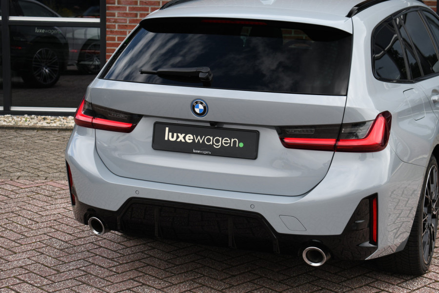 BMW 3 Serie Touring 330e xDrive M-Sport Pano ACC Trekh HUD HiFi Leder Brooklyngrau!
