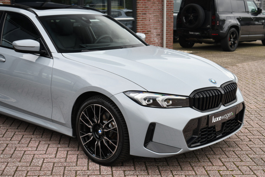 BMW 3 Serie Touring 330e xDrive M-Sport Pano ACC Trekh HUD HiFi Leder Brooklyngrau!
