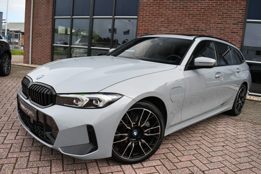 BMW 3 Serie Touring 330e xDrive M-Sport Pano ACC Trekh HUD HiFi Leder Brooklyngrau!