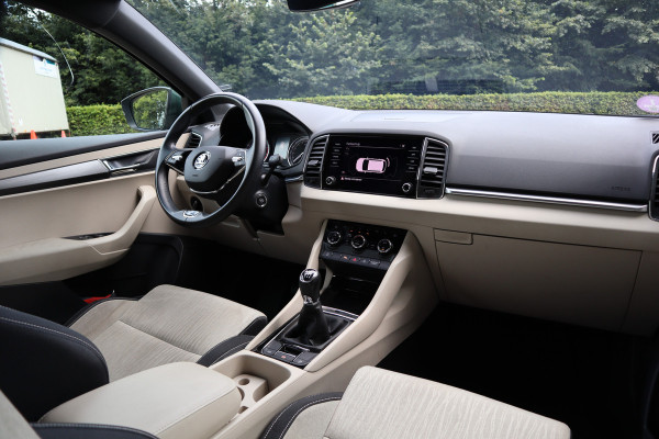 Škoda Karoq 1.0 TSI Business Edition Plus | Camera | Stoelverwarming + elektr. verstelbaar | Navi |