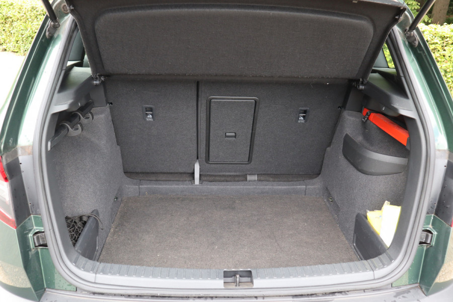 Škoda Karoq 1.0 TSI Business Edition Plus | Camera | Stoelverwarming + elektr. verstelbaar | Navi |