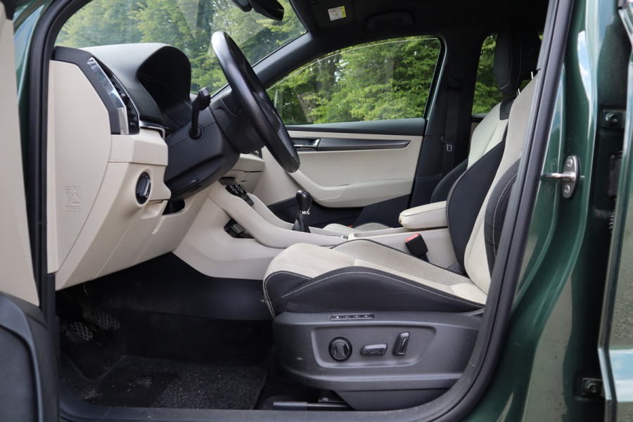 Škoda Karoq 1.0 TSI Business Edition Plus | Camera | Stoelverwarming + elektr. verstelbaar | Navi |