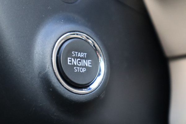 Škoda Karoq 1.0 TSI Business Edition Plus | Camera | Stoelverwarming + elektr. verstelbaar | Navi |