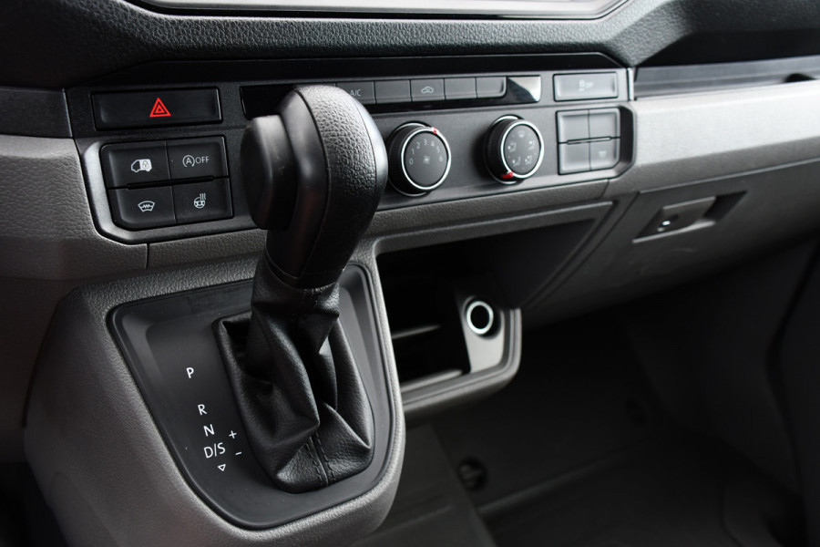 Volkswagen Crafter 35 2.0 TDI L3H3 Highline PB Edition Cruise, Camera, Carplay, 177pk, LED, Automaat, Leder, Multimedia, Uniek!