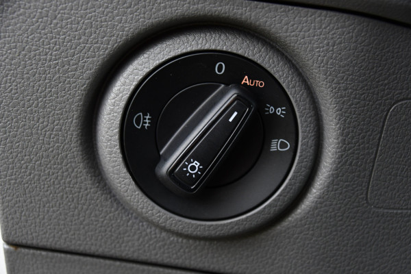 Volkswagen Crafter 35 2.0 TDI L3H3 Highline PB Edition Cruise, Camera, Carplay, 177pk, LED, Automaat, Leder, Multimedia, Uniek!