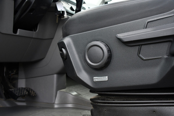Volkswagen Crafter 35 2.0 TDI L3H3 Highline PB Edition Cruise, Camera, Carplay, 177pk, LED, Automaat, Leder, Multimedia, Uniek!