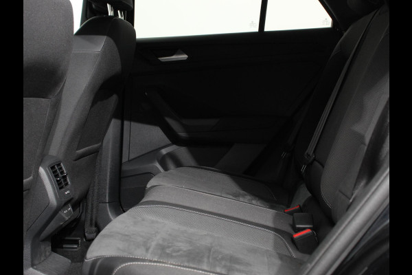 Volkswagen T-Roc 1.5 TSI 150pk DSG R-Line | Navigatie | Apple Carplay/Android Auto | Parkeersensoren | Camera | Adaptive Cruise Control | Elektrische achterklep | Stoel- en stuurverwarming | Climate Control | Ledverlichting | Virtual Cockpit