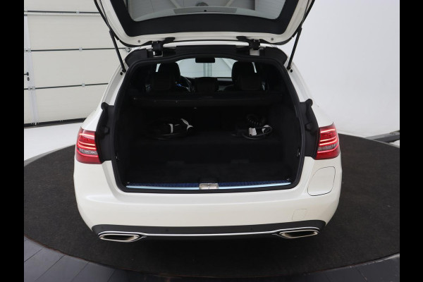 Mercedes-Benz C-Klasse 300e Avantgarde | Panoramadak | Leder Exclusief | Burmester Surround | Stoelverwarming | Camera | Carplay | Dodehoek detectie | Navigatie | Full LED