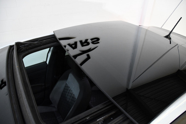 Volkswagen Taigo 1.5 TSI R-Line Pano Side assist Camera Business