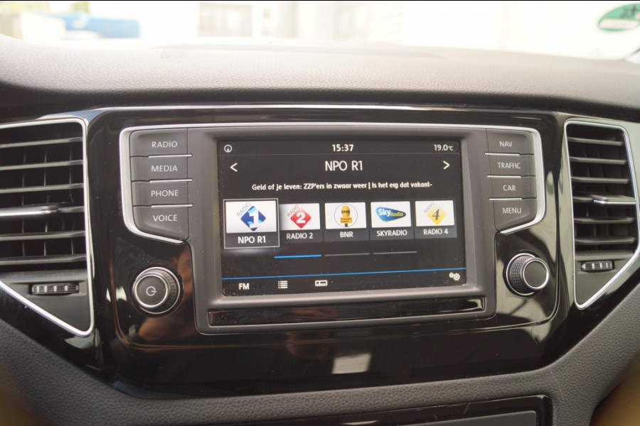 Volkswagen Golf Sportsvan 1.6 TDI 110pk DSG Connected Series -ECC-CAM-NAVI-