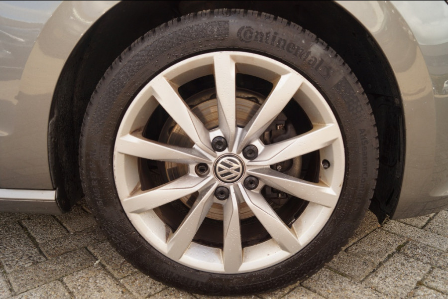 Volkswagen Golf Sportsvan 1.6 TDI 110pk DSG Connected Series -ECC-CAM-NAVI-