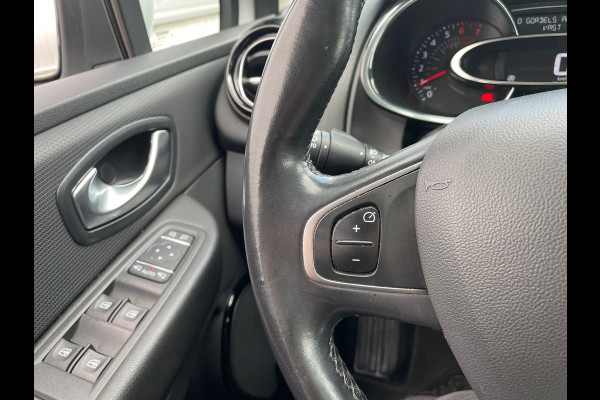 Renault Clio Estate 0.9 TCe Intens / Camera / Navigatie