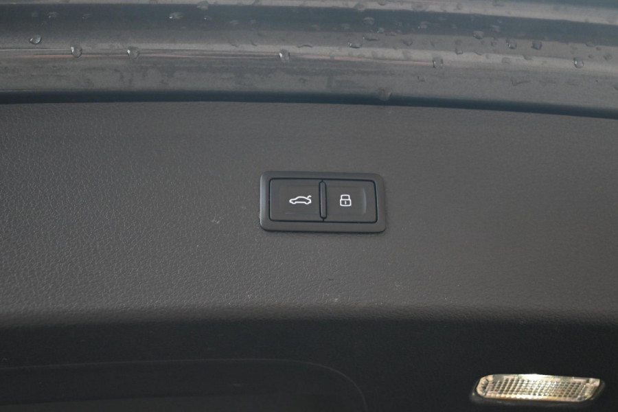 Audi SQ5 3.0 TFSI Quattro 354 PK Trekhaak Camera Side-Assist LED 20''