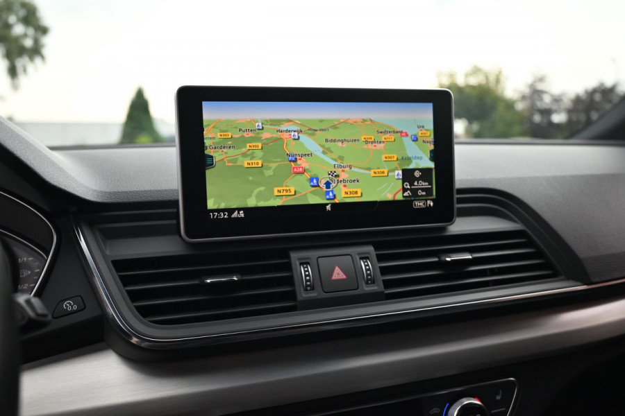 Audi SQ5 3.0 TFSI Quattro 354 PK Trekhaak Camera Side-Assist LED 20''
