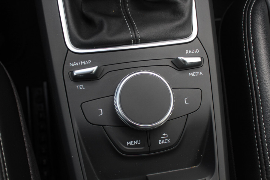 Audi Q2 1.4 TFSI CoD Launch Edition / Trekhaak / Navigatie / Parkeerhulp V+A / 19'' / Sfeerverlichting / LED Koplampen / Half leder / DAB / Cruise Control