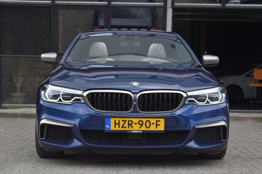 BMW 5 Serie M550i xDrive High Executive HUD Pano Lane ACC B&W Sfeer
