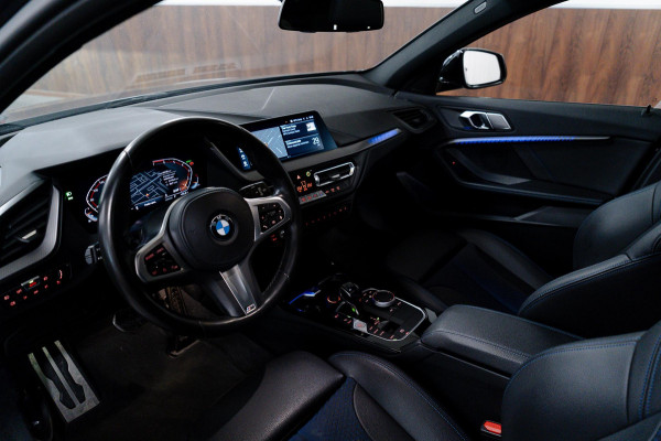 BMW 1-serie 118i High Executive M-Sport Pano|Sfeer|Dealer onderhouden