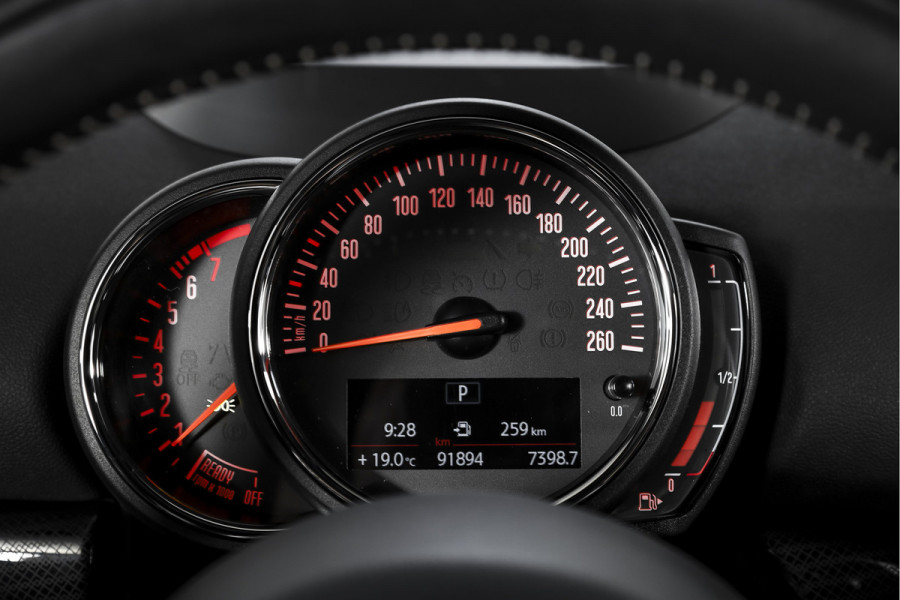 MINI Clubman 2.0 Cooper S Hammersmith 192 PK - Automaat | S/K Panodak | Adapt.Cruise | Harman/Kardon | Stoelverw. | PDC | Camera | NAV+App.Connect | ECC | LM 19" |