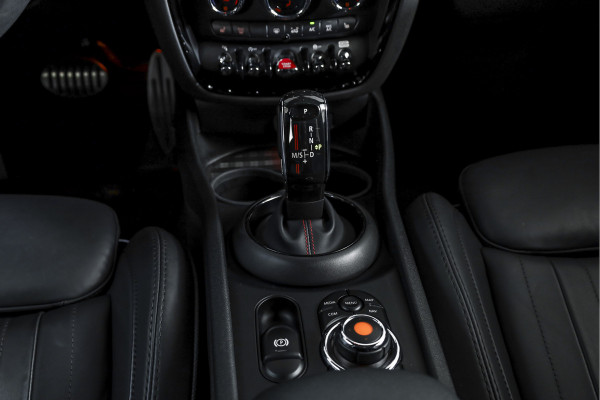 MINI Clubman 2.0 Cooper S Hammersmith 192 PK - Automaat | S/K Panodak | Adapt.Cruise | Harman/Kardon | Stoelverw. | PDC | Camera | NAV+App.Connect | ECC | LM 19" |