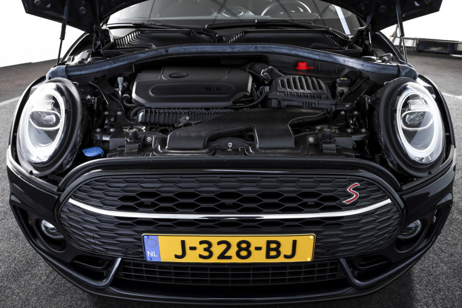 MINI Clubman 2.0 Cooper S Hammersmith 192 PK - Automaat | S/K Panodak | Adapt.Cruise | Harman/Kardon | Stoelverw. | PDC | Camera | NAV+App.Connect | ECC | LM 19" |