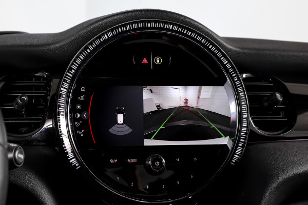 MINI Cooper S 2.0 John Cooper Works | S/K Panodak | Dig.Cockpit | Adapt.Cruise | Stoelverw. | Camera+PDC | NAV+App.Connect | Auto.Airco | LM 17" |